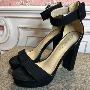 Dream Paris Elegant Black Chunky Heels